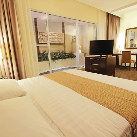 Harmoni One Convention Hotel And Service Apartments Batam Номер фото