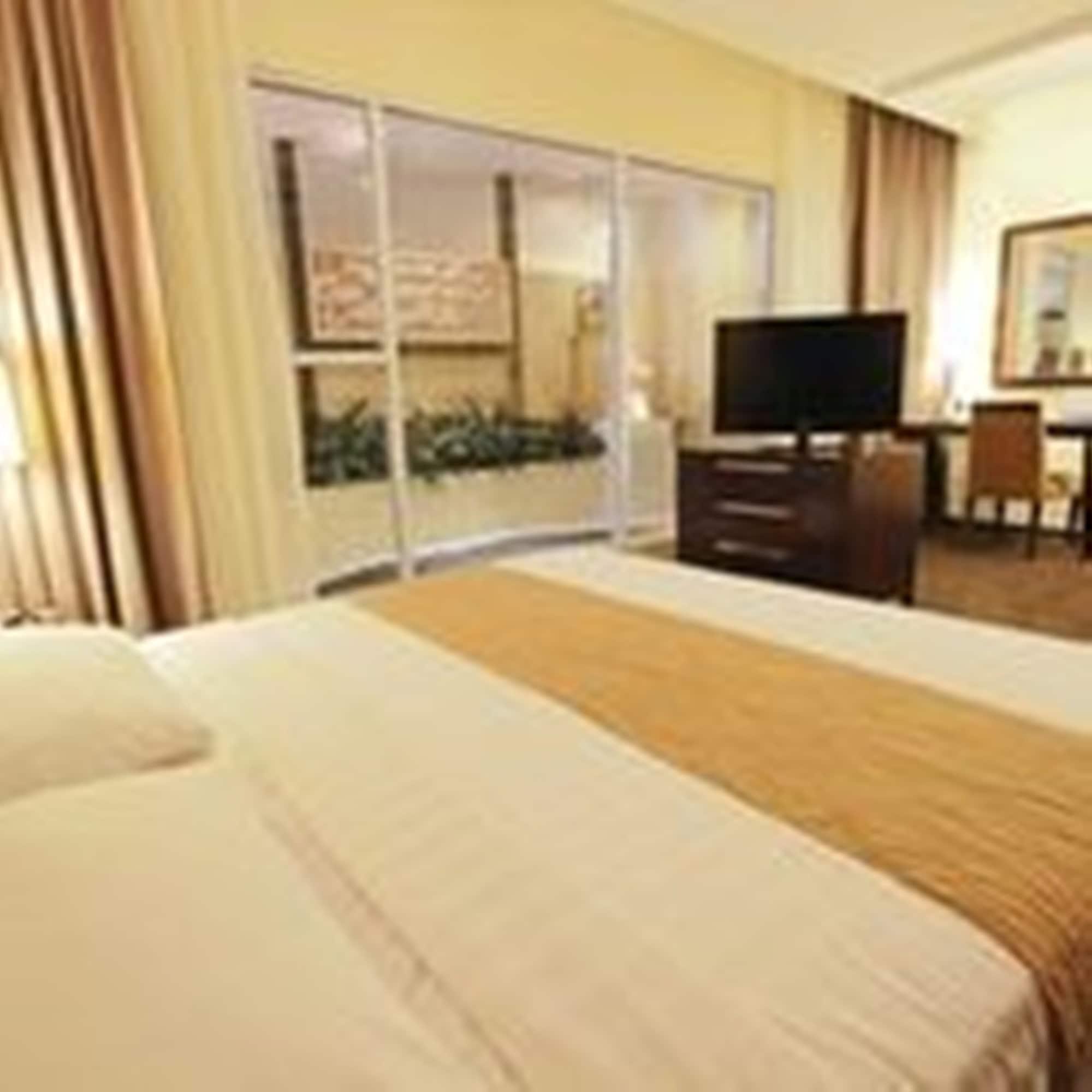 Harmoni One Convention Hotel And Service Apartments Batam Экстерьер фото