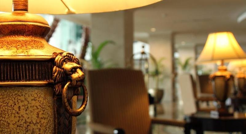 Harmoni One Convention Hotel And Service Apartments Batam Экстерьер фото
