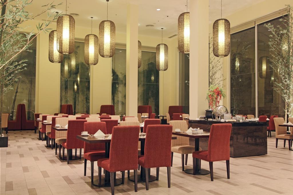Harmoni One Convention Hotel And Service Apartments Batam Экстерьер фото