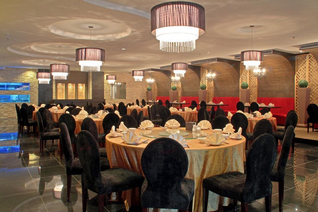 Harmoni One Convention Hotel And Service Apartments Batam Экстерьер фото